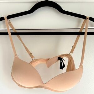Zero-G Wirefree Lift Up Bra
Only worn a couple times.